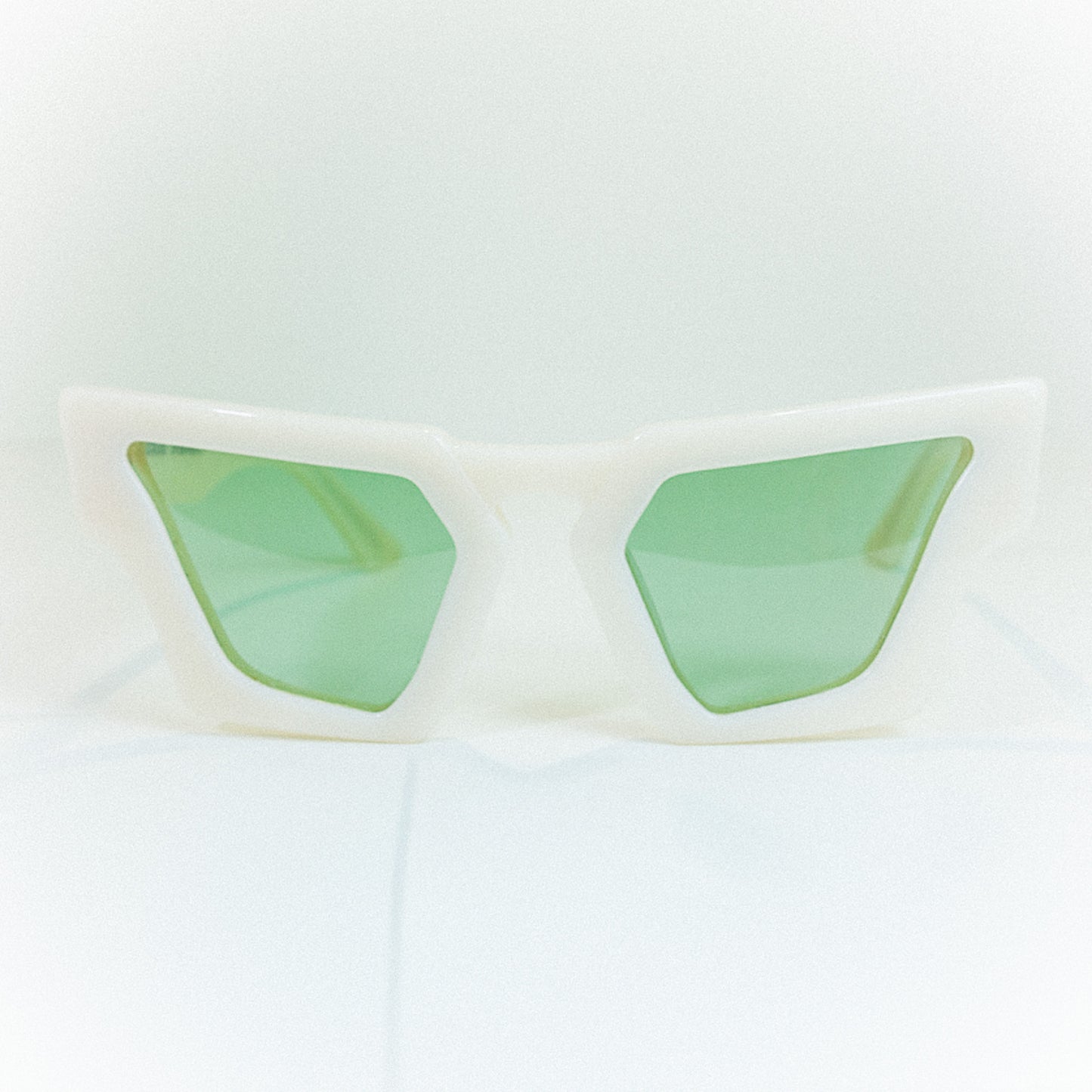 Icon Sunglasses - Cream